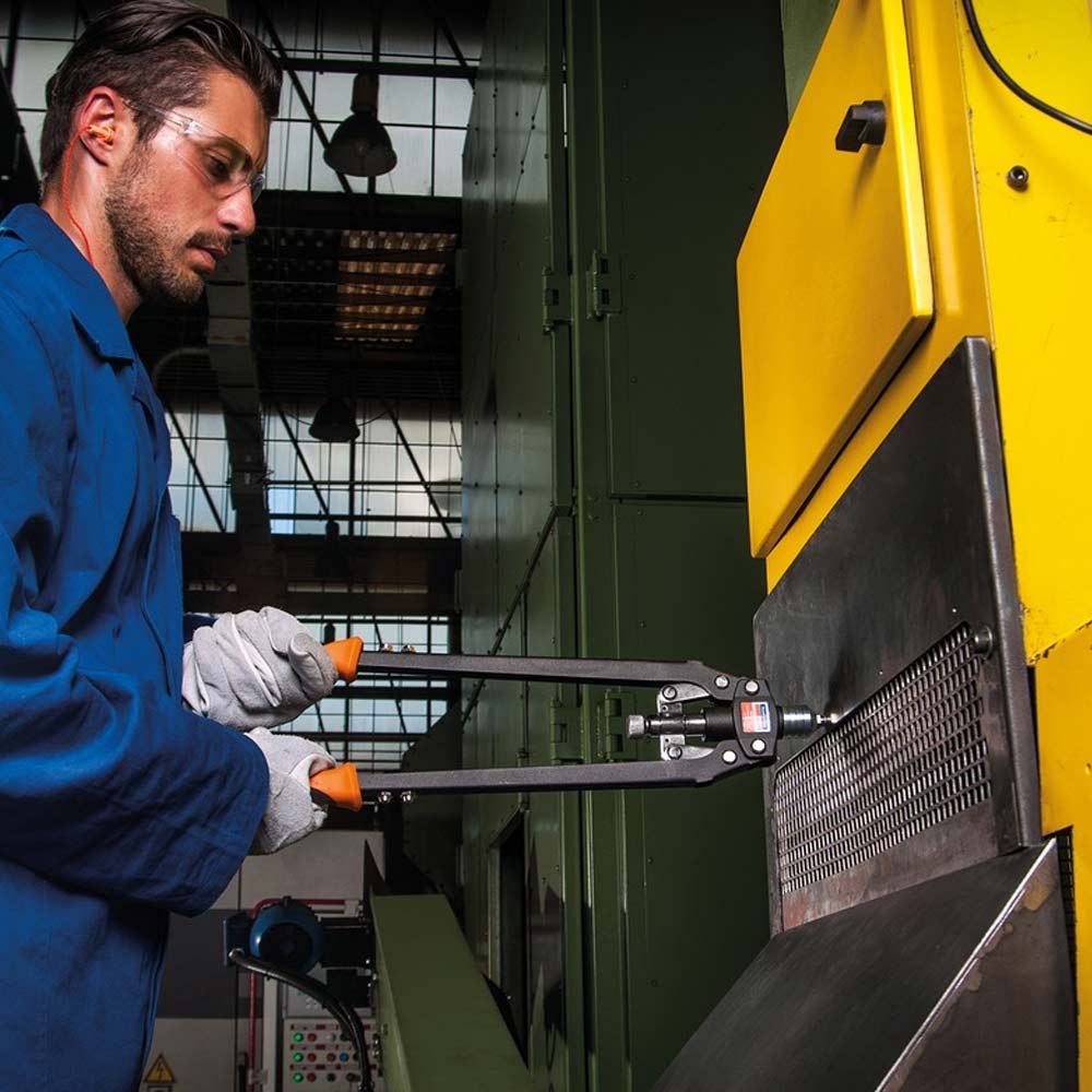 2b82df1a4d9d4141bf901506a561dcc1